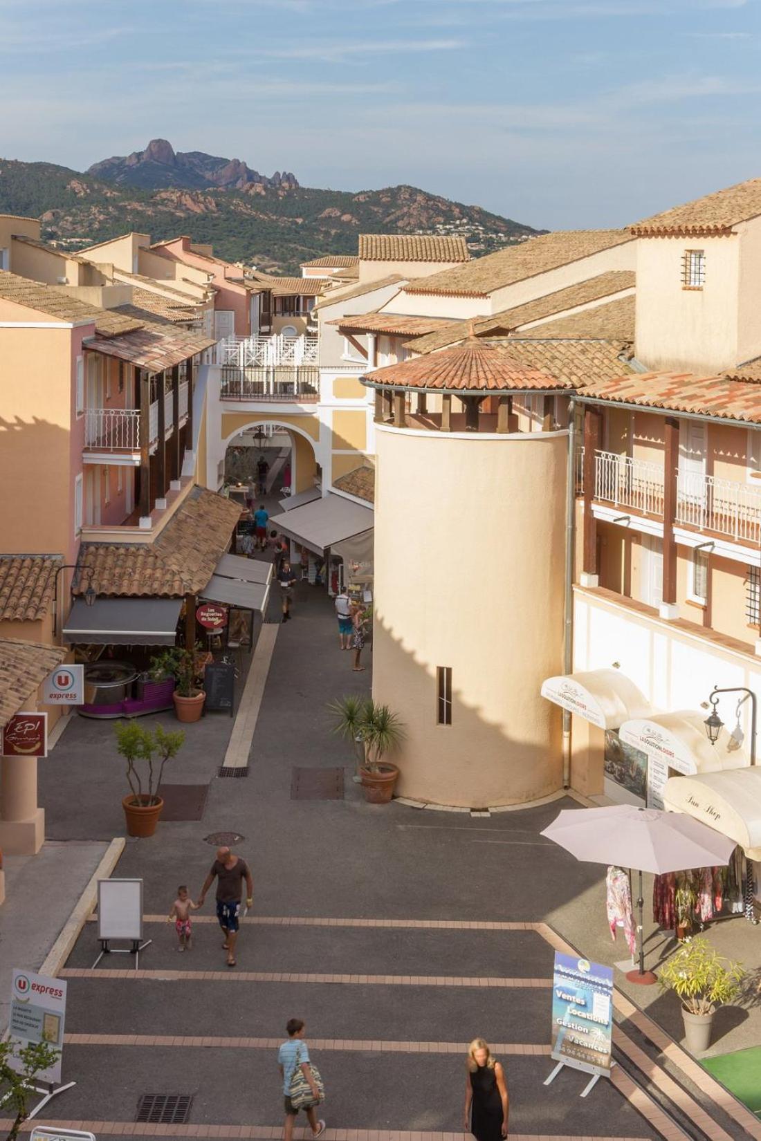 Village Cap Esterel, Piscine, Plage Saint-Raphael  Bagian luar foto