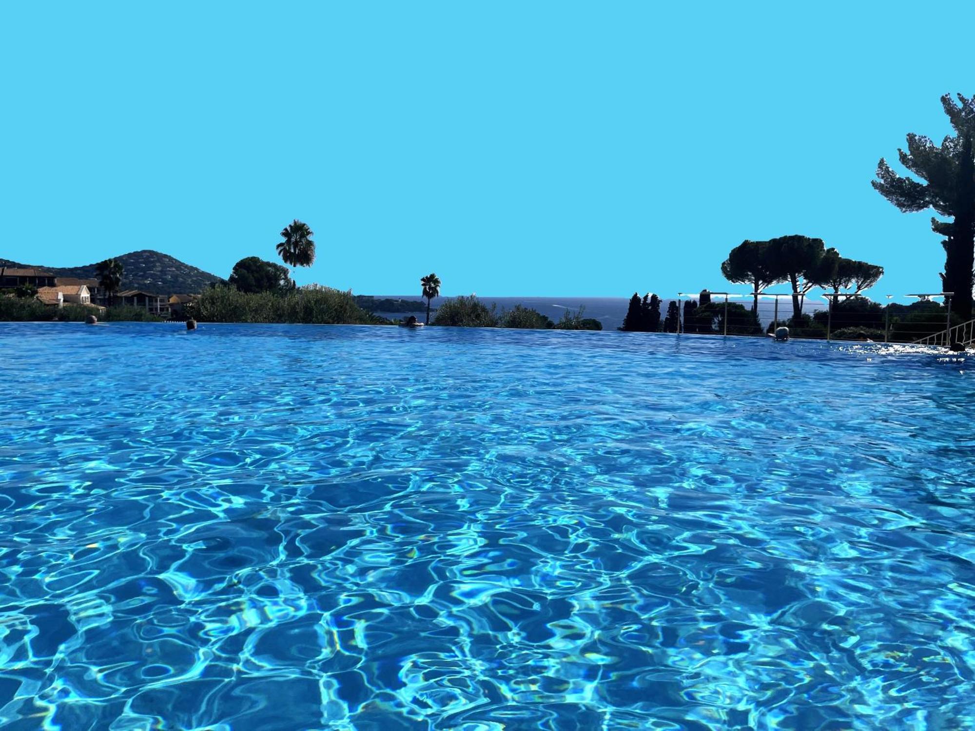 Village Cap Esterel, Piscine, Plage Saint-Raphael  Bagian luar foto