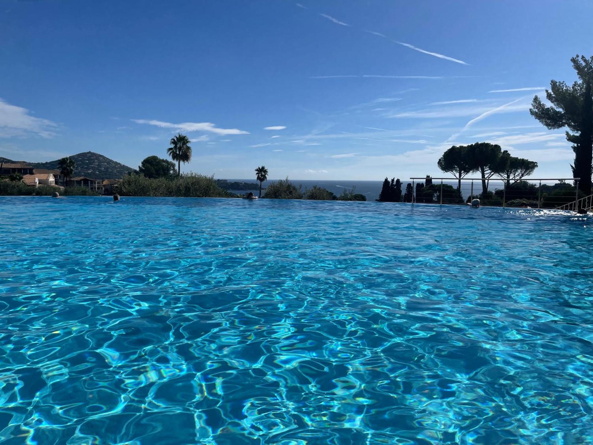 Village Cap Esterel, Piscine, Plage Saint-Raphael  Bagian luar foto