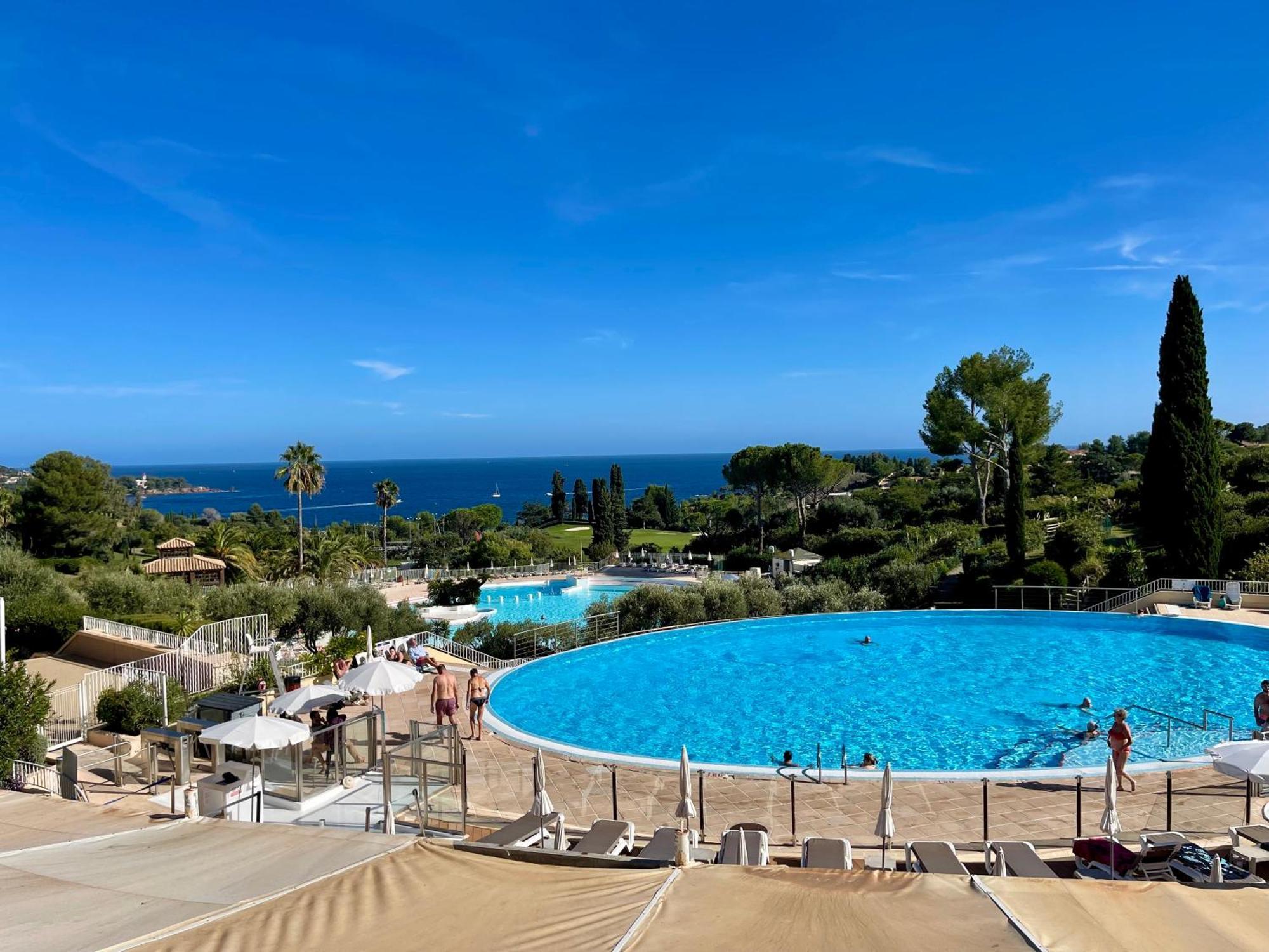 Village Cap Esterel, Piscine, Plage Saint-Raphael  Bagian luar foto